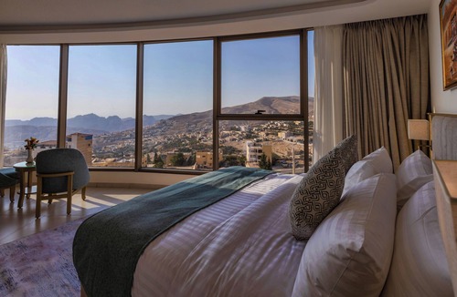 Wadi Musa Hotel | Petra Legacy Luxury