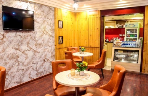 Naif House | Phoenix Quad Stay Nasr Square