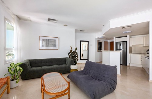 Tel Aviv Promenade Apartment | Picturesque 3BR Apt w Balcony & Parking Near Beach