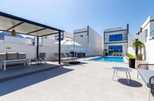 Sharm Villa | Pool and Sea Views 3BR and Assistant's Room Villa with Beach Access and BBQ Facilities, Sharm - Al Dana Villa, Al Dana Island by Deluxe Holiday Homes