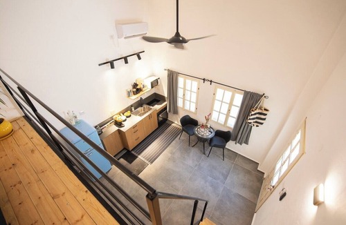 Haifa Apartment | Port city haifa - Downtown Urban Oasis w Yard