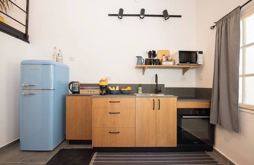Haifa Apartment | Port city haifa - Downtown Urban Oasis w Yard