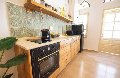 Haifa Apartment | PORT CITY HAIFA-Downtown Urbn Oasis w Heated Pool