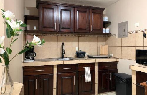 Liberia Apartment | Posada Florencia AC near Guanacaste Airport