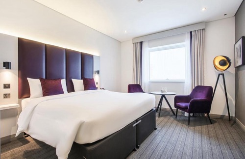 Capital Centre Hotel | Premier Inn Abu Dhabi Capital Centre