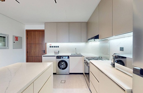 Al Satwa Apartment | Premium 2 Bed Close to DIFC & WTC | Prime Location