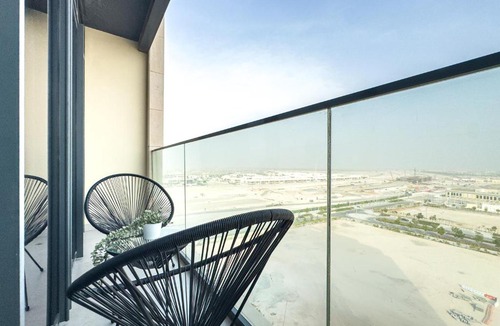 Abu Dhabi Apartment | Premium - Big Studio with Balcony - Near to NYU University and Saadiyat Cultural District - Designer's Choice