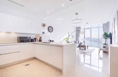 Dubai Maritime City Apartment | Premium Home w/Full Sea View