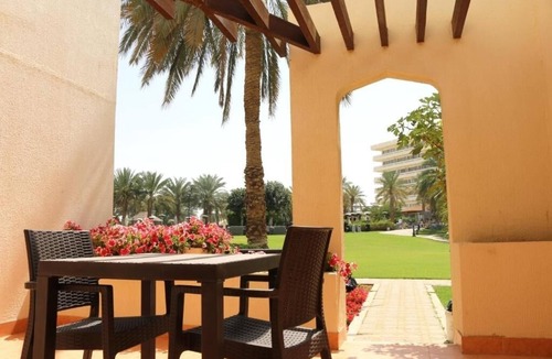 Al Ain Apartment | Premium Room With Balcony Near Al Aini Park