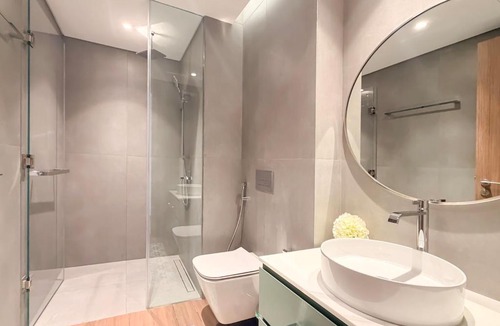 Al Wasl Apartment | Prestigious 2 Bedroom Balcony Apt Central Park - City Walk