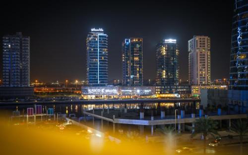 Downtown Dubai Apartment | Prime 1BR Downtown Dubai Mall Walk Burj Area