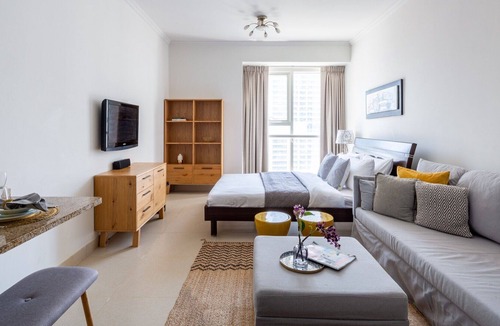 Jumeirah Lake Towers Apartment | Prime Studio Apartment in JLT!