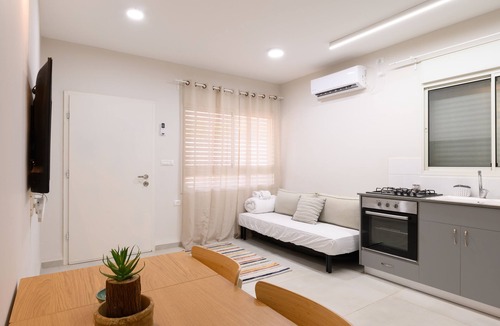 Shadmot Dvora Condo | Privacy with the view of the Tavor moun' 20 minutes from the sea of Galilee.