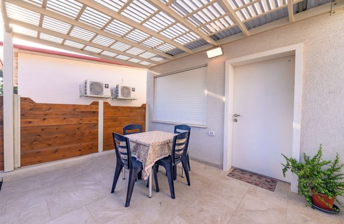 Shadmot Dvora Condo | Privacy with the view of the Tavor moun' 20 minutes from the sea of Galilee.