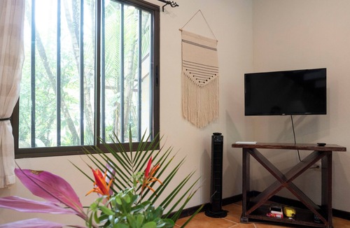 Ojochal House | Private 2 bedroom home close to the beach