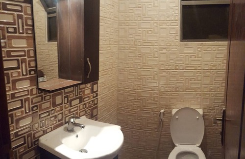 Al Jubeiha Apartment | Private Family Apartment - Very Quiet Location