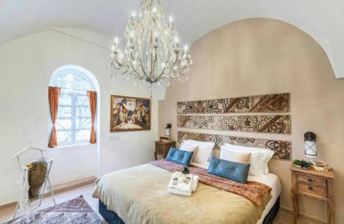 Mahane Israel Villa | Private House 5 BDR In Mamilla up to 12 People !