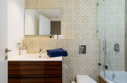 Tel Aviv City Center Apartment | Private-house like duplex in Neve Tsedeq - Parking+terrace - SHABAZI