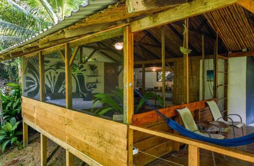 Dominical Cabin | Private jungle “Loft del Rio” river access