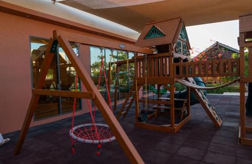 Barka House | Private Oasis In Barka Gardens, playgrounds & Pools, perfect family Gateway