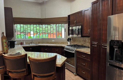 Coco House | Private pool, beautiful gardens, minutes from beach. 3 bed/3 bath in coco beach.