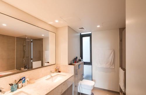 Dubai House | Private room in a luxury villa at Dubai hills