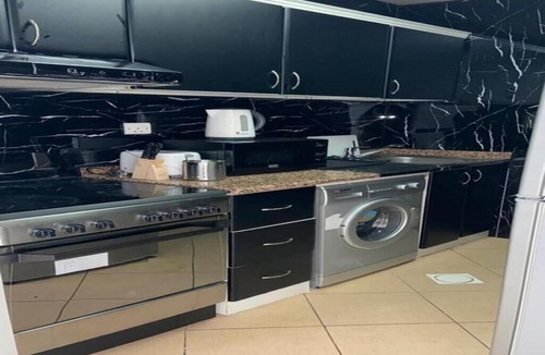 Jumeirah Lake Towers Apartment | private studio next to metro station, jlt