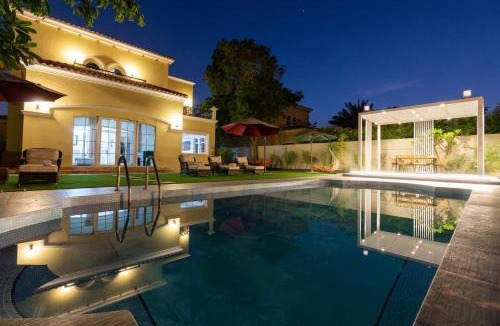 Jumeirah Park Villa | Private villa in Dubai with swimming pool and huge garden