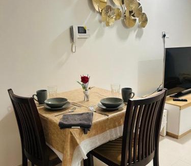 Al Ghubrah Ash Shamaliyyah Apartment | Pure Elegance Stays