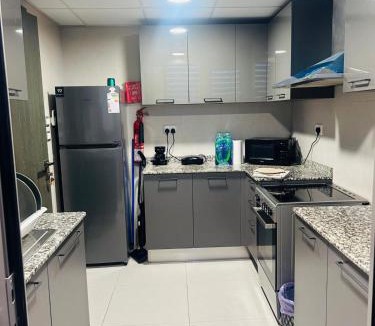 Al Ghubrah Ash Shamaliyyah Apartment | Pure Elegance Stays