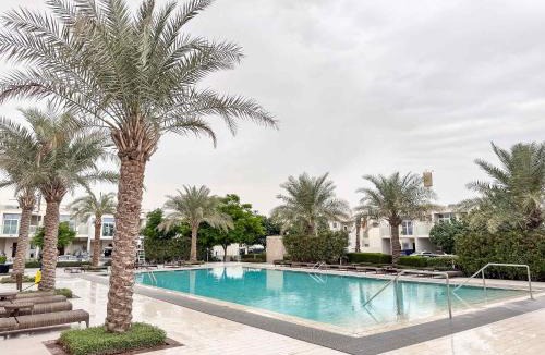 Dubai Villa | PVH - Serene 3 BR Villa - Private Backyard - Mimosa