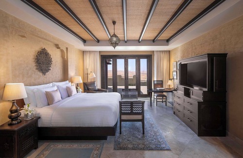 Mahdar Bin Usayyan Hotel | Qasr Al Sarab Desert Resort by Anantara