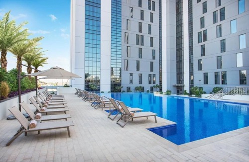 Al Qusais House | Queen Room Near Sunrise Supermarket By Luxury Bookings