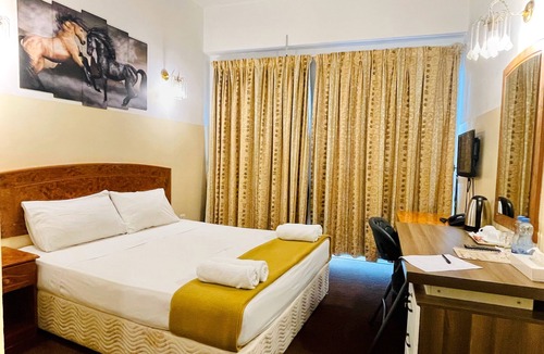 Al Sabkha Hotel | Queen's Hotel