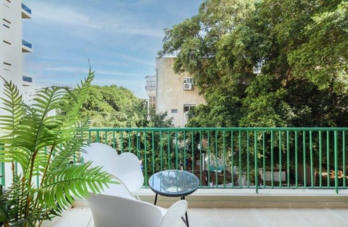 Tel Aviv City Center Apartment | Quiet 2BR Apartment in Adam HaCohen by HolyGuest