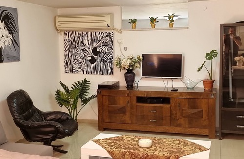 Tiberias House | Quiet lovely place