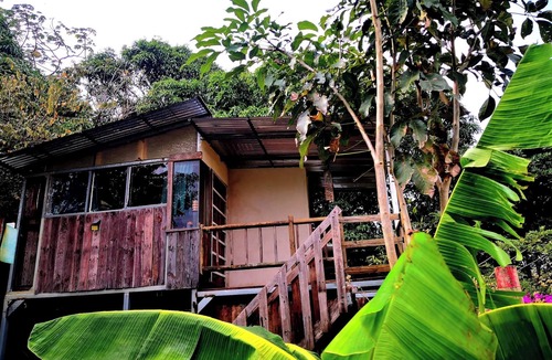 La Cruz House | Quiet Overnight Stay Near Peñas Blancas