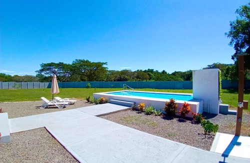 Paquera Cabin | Quinta Los Monos : Private Swimming Pool : Pet-friendly