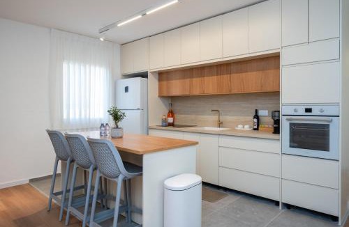 Zikhron Ya'aqov Apartment | R26-Boutique