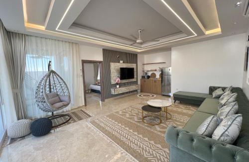 Bidiya House | R61 Sunset Chalet