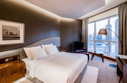 Downtown Dubai Hotel | Radisson Blu Hotel, Dubai Waterfront