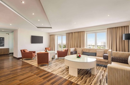 Muscat Hotel | Radisson Hotel Muscat Panorama