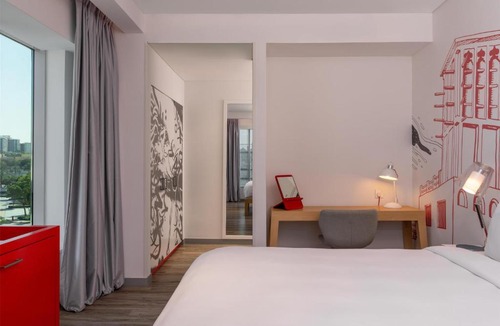 Dubai Hotel | Radisson RED Dubai Silicon Oasis