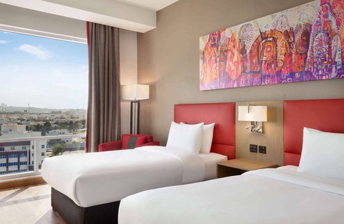 Al Ghubrah Ash Shamaliyyah Hotel | Ramada Encore by Wyndham Muscat Al-Ghubra