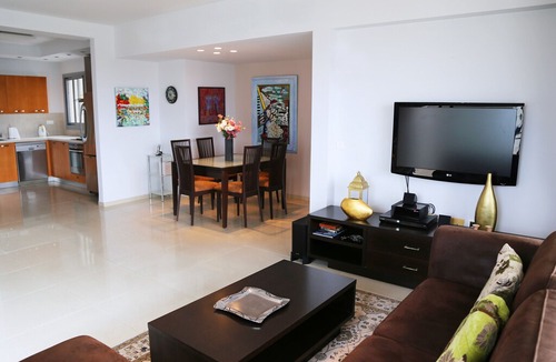 Ramat Gan Apartment | Ramat Gan Luxury Condo with Gym by FeelHome