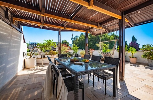 Ramat Hasharon Apartment | Ramat Hasharon Duplex Rooftop Oasis with Shelter