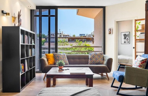 Ramat Hasharon Apartment | Ramat Hasharon Duplex Rooftop Oasis with Shelter