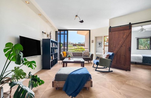 Ramat Hasharon Apartment | Ramat Hasharon Duplex Rooftop Oasis with Shelter