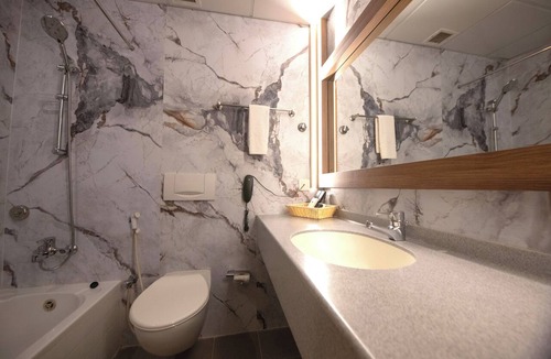 Qurm Hotel | Ramee Guestline Hotel Qurum