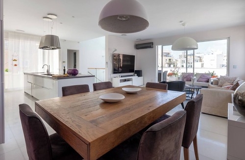 Tel Aviv City Center Apartment | Rare Luxury Penthouse with Private Pool & Parking